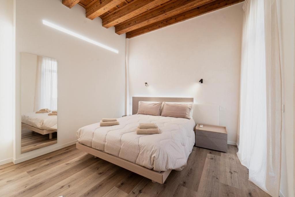 Flores Apartment *