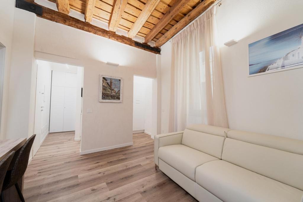 Flores Apartment Verona