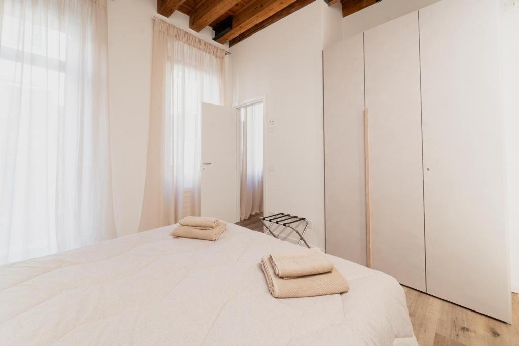Apartment Flores *